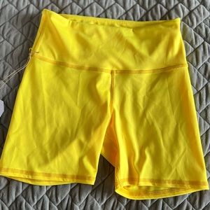 Lemon triker shorts tiger friday adult small